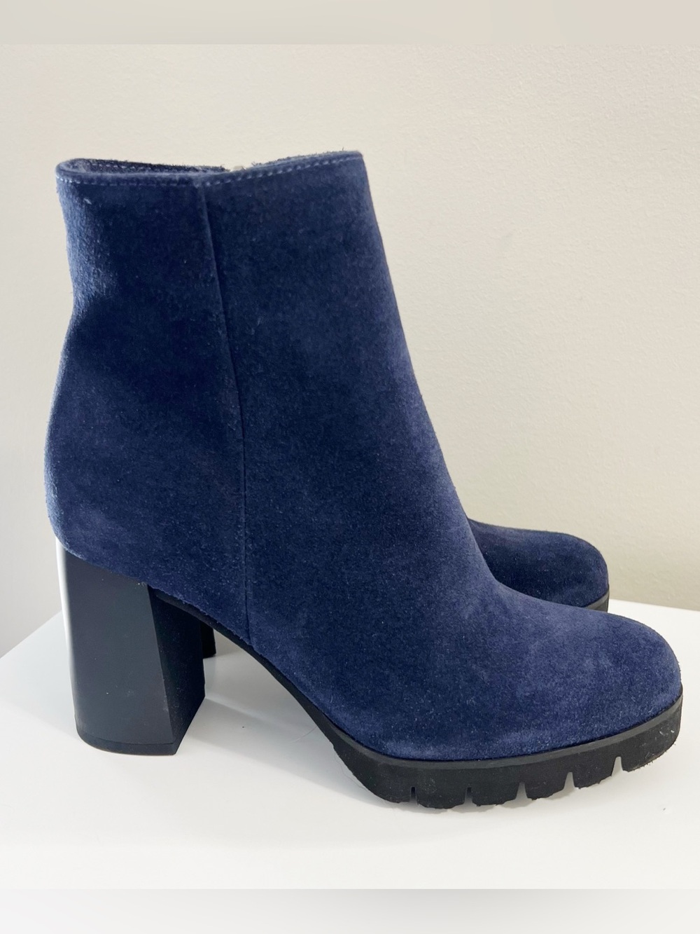 La Canadienne Maggie  Boots in Blue Size 6 Italian Suede Heel